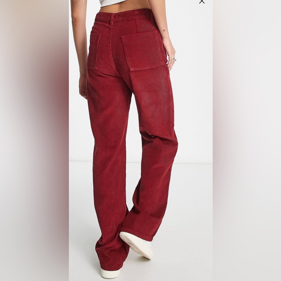 Mid rise, wide leg slouchy corduroy pants in burgundy - Picture 2 of 5